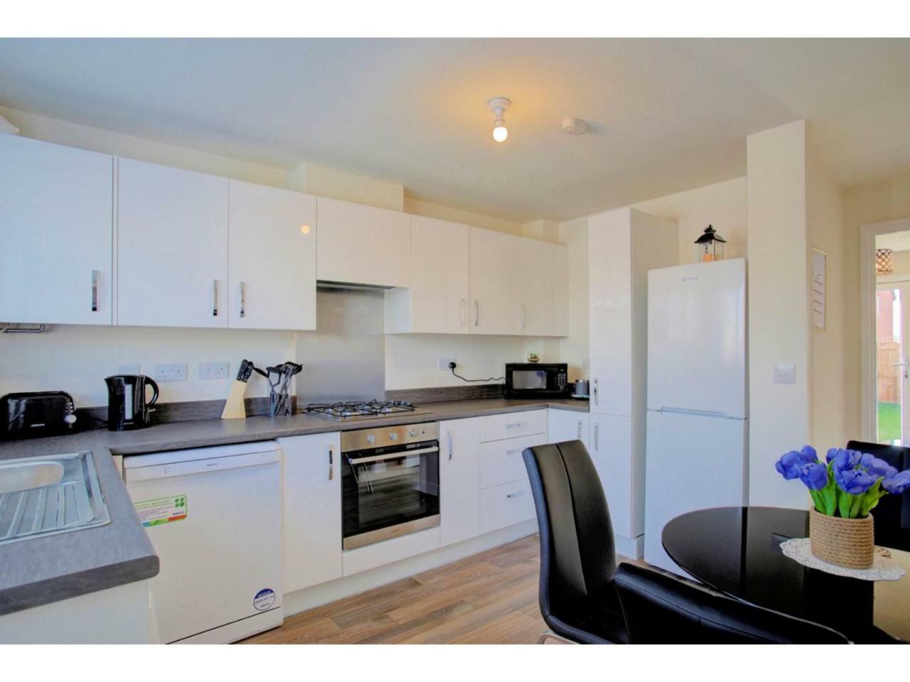 Newly Built, Splendid House For 5 In Manchester! Εξωτερικό φωτογραφία
